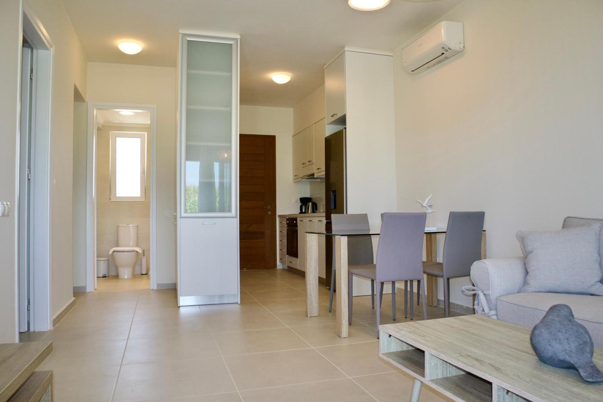 Resitour - Aphrodite Beachfront Pirgos Psilonerou Kamer foto
